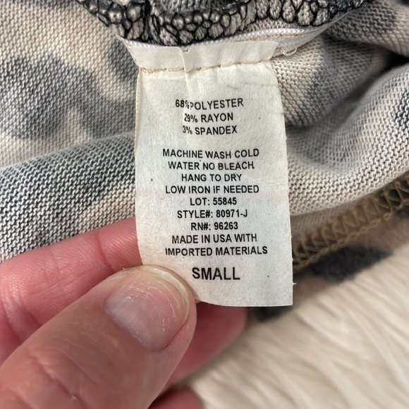 Womens livi by Olivia Rae shirt - Picture 6 of 7